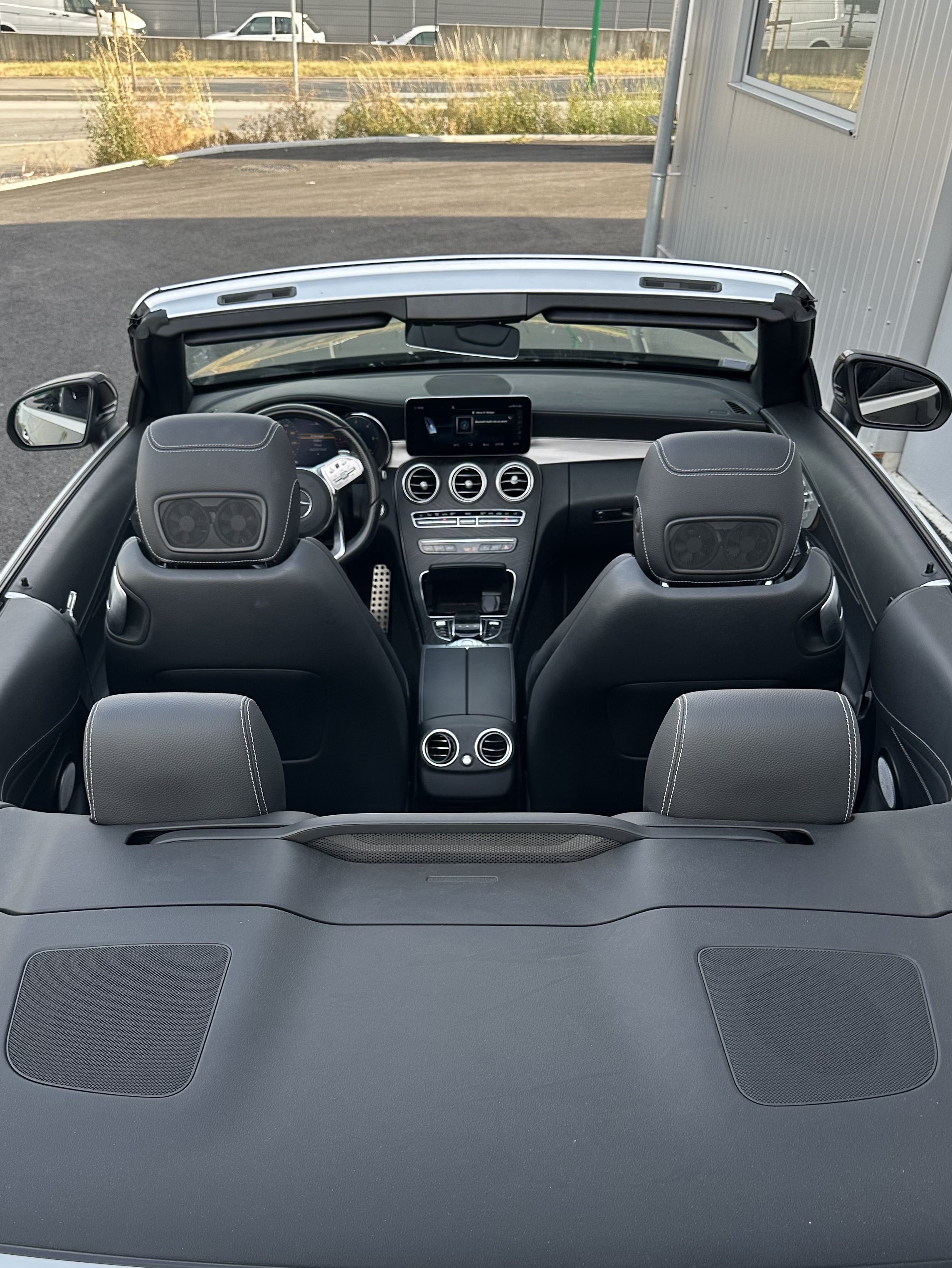 Mercedes C-Class Cabriolet vue 2