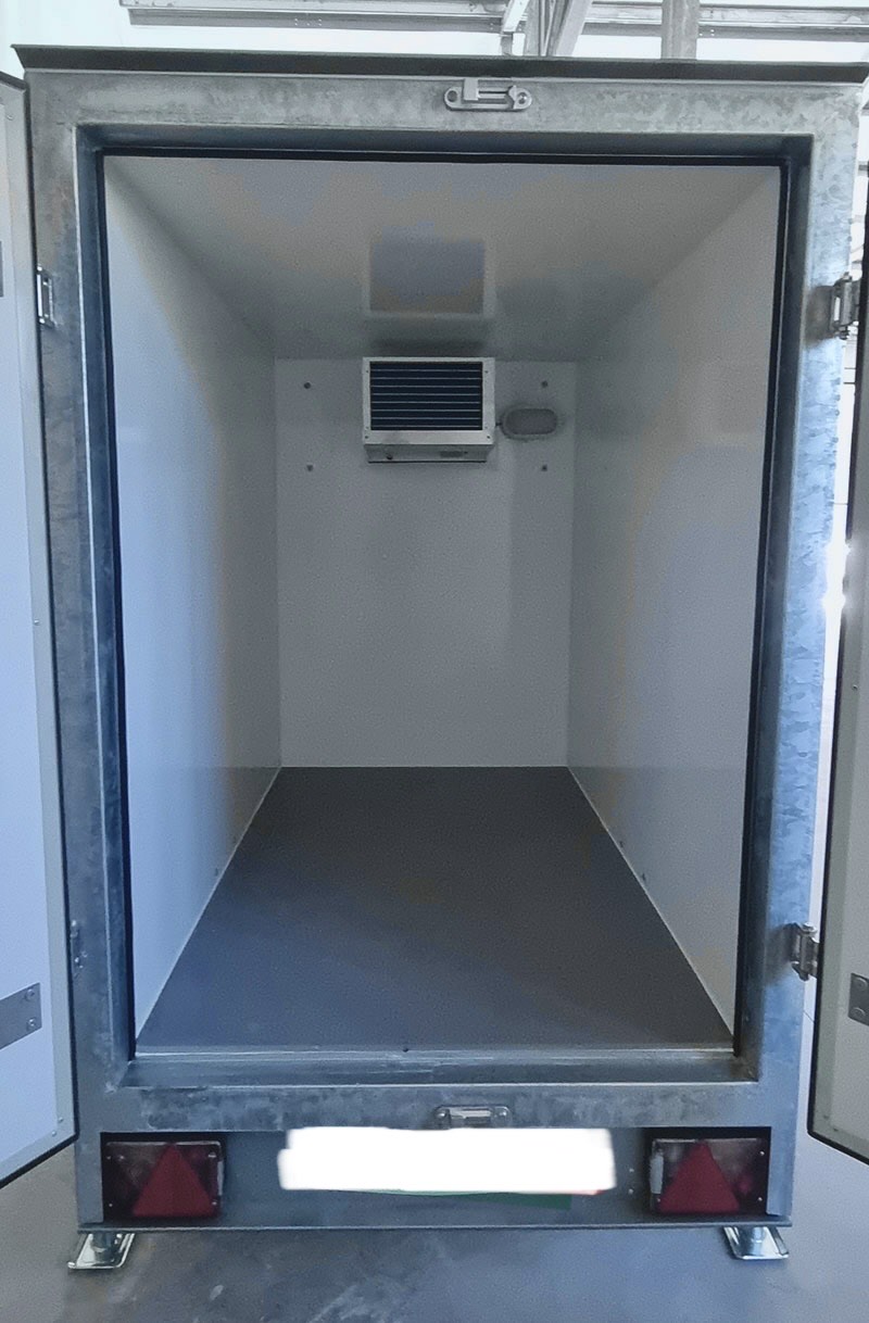 Intérieur réfrigéré d’une remorque frigorifique